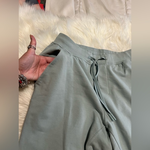 Lululemon City Sweat Joggers - Picture 11 of 14